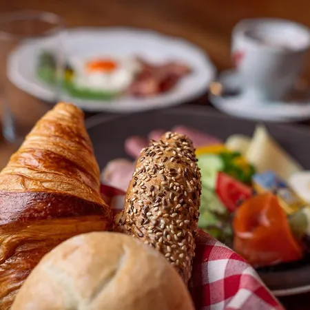 Restaurant Suedrast Dreilaendereck 2* 아르놀드슈타인